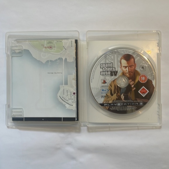 Grand Theft Auto 4 Playstation 3 - Picture 3 of 3